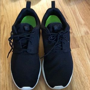 MEN'S NIKE ROSHE ONE size 8.5